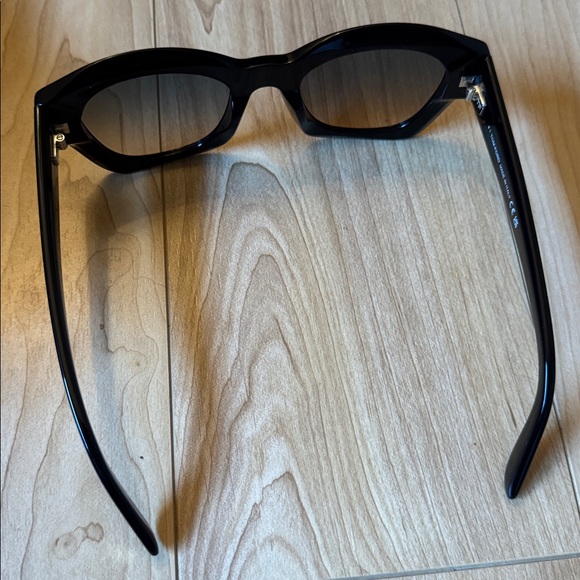 Tom Ford Guilliana Sunglasses - Picture 3 of 3